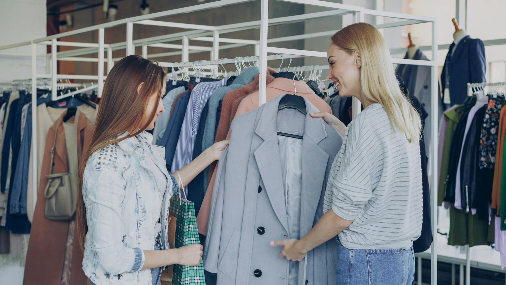 Modernūs moteriški drabužiai Visiems Sezonams | AE Studio