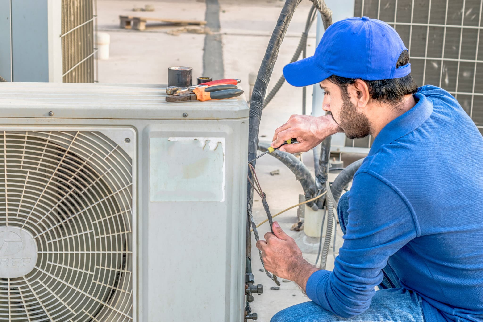 Expert Air Conditioner Repair Services for Year-Round Comfort - Air Conditioner Repair